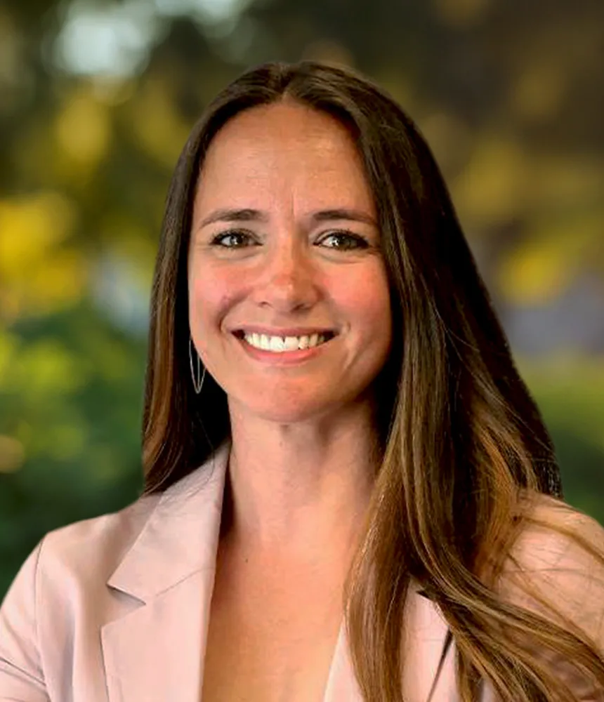 Holly Brauchli headshot