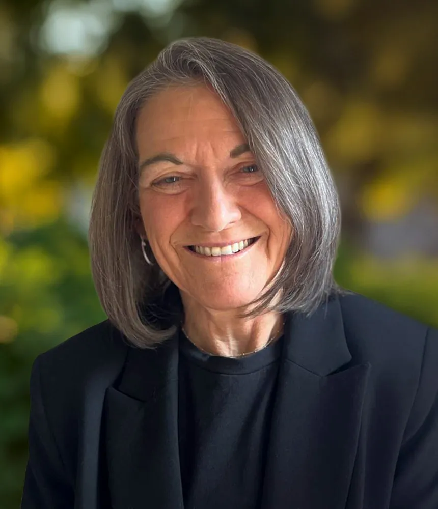 Debra Healy headshot